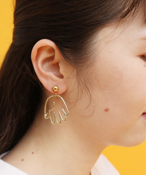 didizizi（ディディジジ）の「じゃんけんピアス/イヤリング　パー（ピアス（両耳用）・レディース・シルバー/ゴールド/シルバー系その他/ゴールド系その他・FREE）」の4枚目の写真