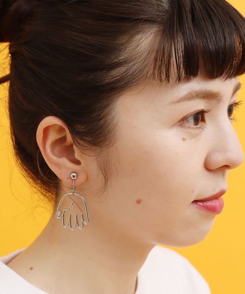 didizizi（ディディジジ）の「じゃんけんピアス/イヤリング　パー（ピアス（両耳用）・レディース・シルバー/ゴールド/シルバー系その他/ゴールド系その他・FREE）」の6枚目の写真