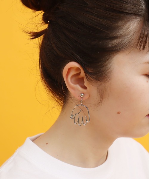 didizizi（ディディジジ）の「じゃんけんピアス/イヤリング　パー（ピアス（両耳用）・レディース・シルバー/ゴールド/シルバー系その他/ゴールド系その他・FREE）」の7枚目の写真