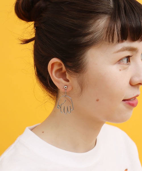 didizizi（ディディジジ）の「じゃんけんピアス/イヤリング　パー（ピアス（両耳用）・レディース・シルバー/ゴールド/シルバー系その他/ゴールド系その他・FREE）」の8枚目の写真