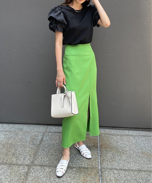 Meli rich(メリーリッチ)の「ジョーゼットフロントスリットナロースカート(スカート・レディース・ブラック/オレンジ/グリーン/アイボリー・MEDIUM)」の14枚目の写真