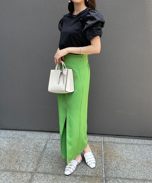 Meli rich(メリーリッチ)の「ジョーゼットフロントスリットナロースカート(スカート・レディース・ブラック/オレンジ/グリーン/アイボリー・MEDIUM)」の15枚目の写真