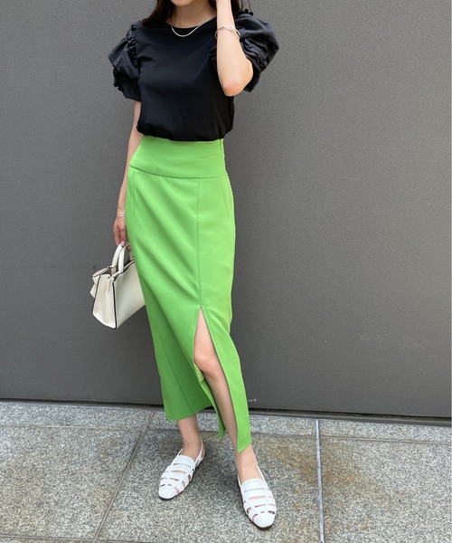 Meli rich(メリーリッチ)の「ジョーゼットフロントスリットナロースカート(スカート・レディース・ブラック/オレンジ/グリーン/アイボリー・MEDIUM)」の19枚目の写真