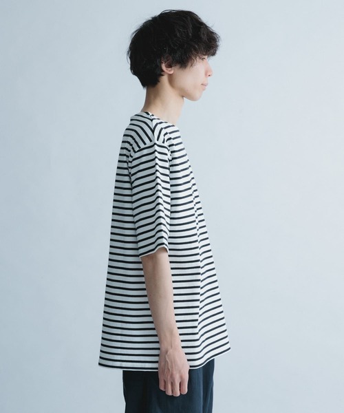 FORK&SPOON(フォークアンドスプーン)の「『ユニセックス』FORK&SPOON ボートネックボーダーショートスリーブ(Tシャツ/カットソー・メンズ・ホワイト系その他/ブラック系その他/グリーン系その他/パープル系その他・4/5)」の8枚目の写真