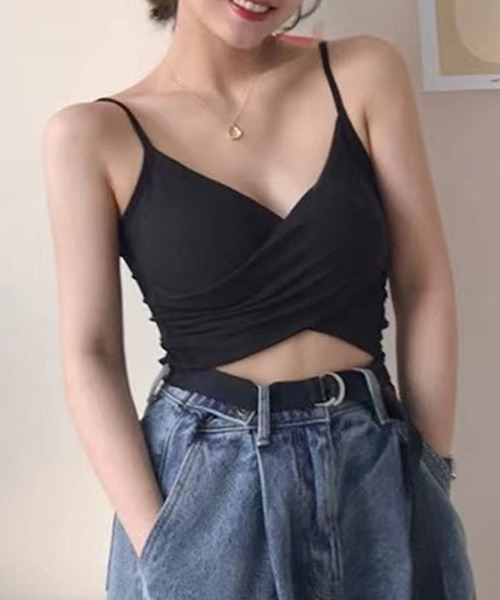 c.u.l（シーユーエル）の「【c.u.l:w】カップ付きクロスキャミソール culw223（キャミソール・レディース・ホワイト/ブラック/ベージュ/グレー/イエロー/ボルドー・FREE）」の3枚目の写真