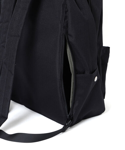 B:MING by BEAMS(ビーミングバイビームス)の「UNIVERSAL OVERALL x B:MING by BEAMS / 別注 デイパック(バックパック/リュック・メンズ・ブラック/オリーブ・FREE)」の15枚目の写真