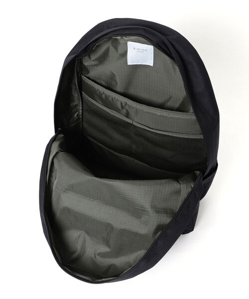 B:MING by BEAMS(ビーミングバイビームス)の「UNIVERSAL OVERALL x B:MING by BEAMS / 別注 デイパック(バックパック/リュック・メンズ・ブラック/オリーブ・FREE)」の16枚目の写真