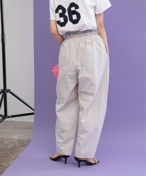 Eimee Law(エイミーロウ)の「ドロストコクーンパンツ(その他パンツ・レディース・ライトグレー/ブラウン/ブラック・38)」の9枚目の写真