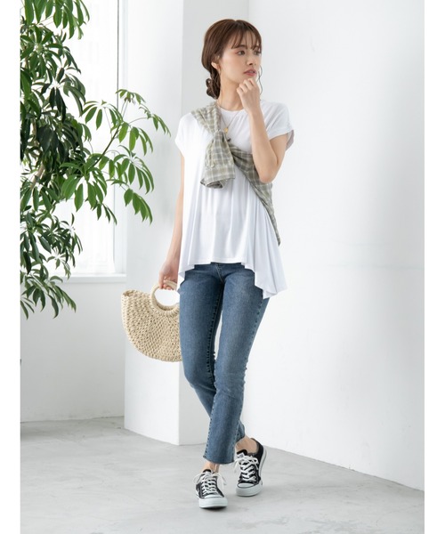 fifth(フィフス)の「とろみタッチイレギュラーヘムトップス(Tシャツ/カットソー・レディース・ホワイト/カーキ/ダークグレー・M)」の4枚目の写真