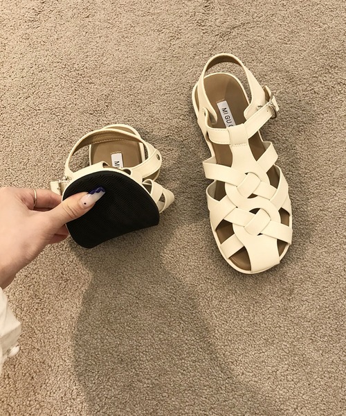 Doula Doula(ドゥーラドゥーラ)の「フラットグルカサンダル(サンダル・レディース・ブラック/ブラウン/オフホワイト・S/M)」の9枚目の写真