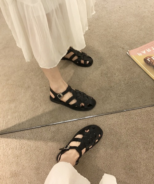 Doula Doula(ドゥーラドゥーラ)の「フラットグルカサンダル(サンダル・レディース・ブラック/ブラウン/オフホワイト・S/M)」の10枚目の写真