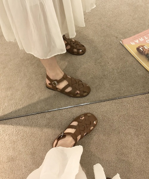 Doula Doula(ドゥーラドゥーラ)の「フラットグルカサンダル(サンダル・レディース・ブラック/ブラウン/オフホワイト・S/M)」の13枚目の写真