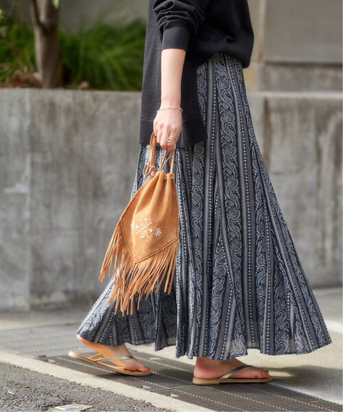 JOURNAL STANDARD(ジャーナルスタンダード)の「《追加2》オリエンタルプリントフレアスカート(スカート・レディース・ブラック/ホワイト×ホワイト/イエロー系その他・38/36)」の2枚目の写真