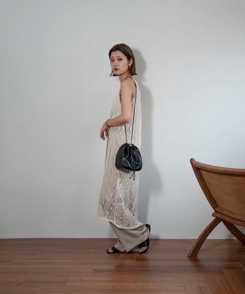 Amiur(エミレ)の「tteog purse bag(ハンドバッグ・レディース・ブラック/オレンジ/アイボリー・FREE)」の12枚目の写真