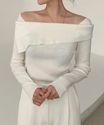 オフショルダーニット
