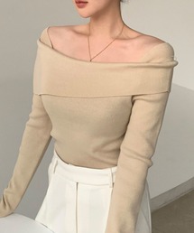 オフショルダーニット