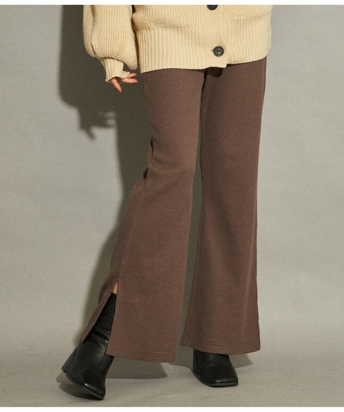 ANAP(アナップ)の「ワッフルスリットセミフレアパンツ(その他パンツ・レディース・イエロー×グリーン/ブラウン/アイボリー/ブラック・FREE)」の4枚目の写真