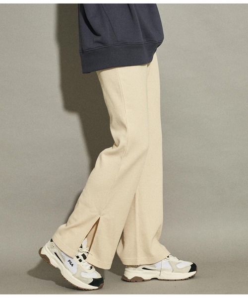 ANAP(アナップ)の「ワッフルスリットセミフレアパンツ(その他パンツ・レディース・イエロー×グリーン/ブラウン/アイボリー/ブラック・FREE)」の2枚目の写真