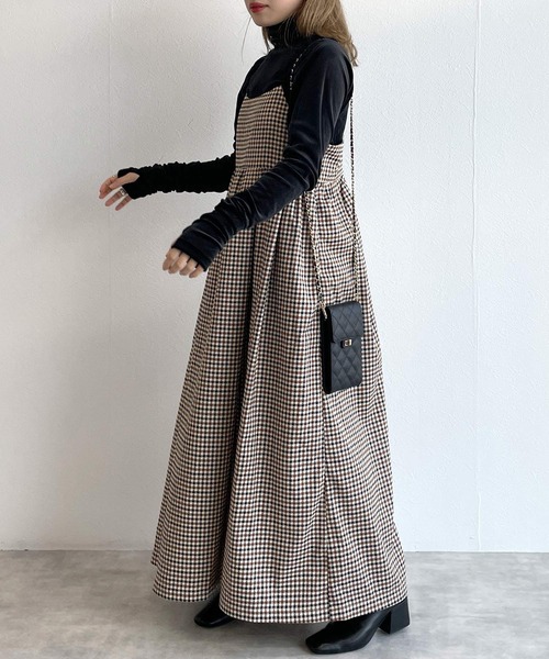 w closet（ダブルクローゼット）の「ベロアタートルネックプルオーバー
