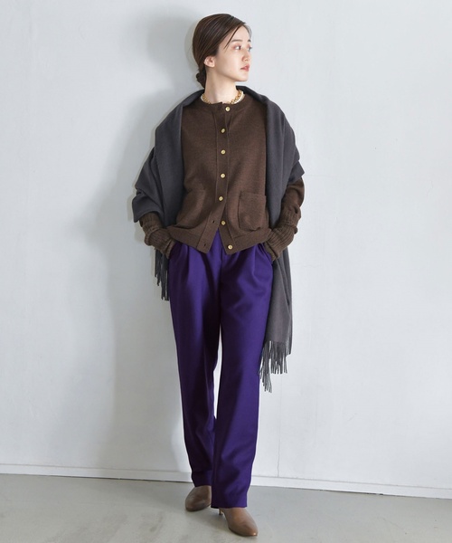 IENA（イエナ）の「CROSA クルーネックカーディガン（ニット/セーター・レディース・ベージュ/ブラウン・FREE）」の6枚目の写真