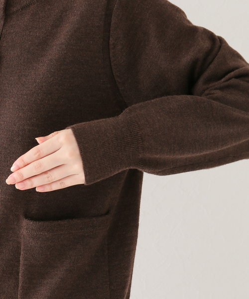 IENA（イエナ）の「CROSA クルーネックカーディガン（ニット/セーター・レディース・ベージュ/ブラウン・FREE）」の17枚目の写真