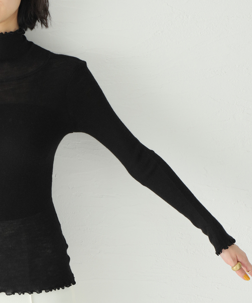 VERMEIL par iena(ヴェルメイユパーイエナ)の「【TOQUE/トック】針抜き スムス ハイネックプルオーバー(Tシャツ/カットソー・レディース・ブラック・FREE)」の5枚目の写真