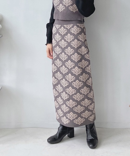 AS KNOW AS plus（アズノゥアズプラス）の「♪ダマスク柄ニットスカート（スカート・レディース・ブラック/チャコールグレー/イエロー・FREE）」の3枚目の写真