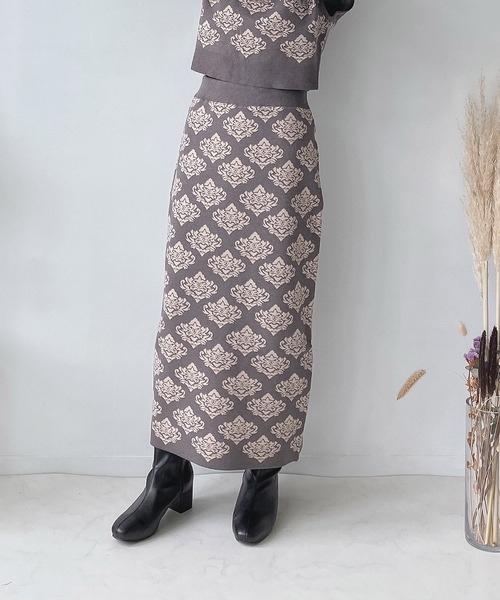 AS KNOW AS plus（アズノゥアズプラス）の「♪ダマスク柄ニットスカート（スカート・レディース・ブラック/チャコールグレー/イエロー・FREE）」の5枚目の写真