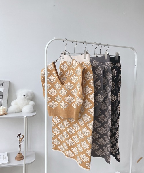 AS KNOW AS plus（アズノゥアズプラス）の「♪ダマスク柄ニットスカート（スカート・レディース・ブラック/チャコールグレー/イエロー・FREE）」の11枚目の写真