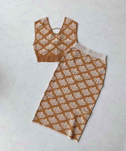 AS KNOW AS plus（アズノゥアズプラス）の「♪ダマスク柄ニットスカート（スカート・レディース・ブラック/チャコールグレー/イエロー・FREE）」の4枚目の写真