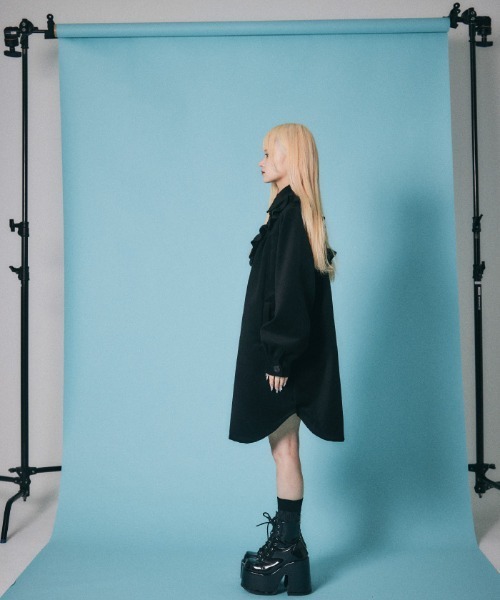 axes femme(アクシーズファム)の「ラウンドフリルコート(その他アウター・レディース・ブラック・1/0)」の12枚目の写真