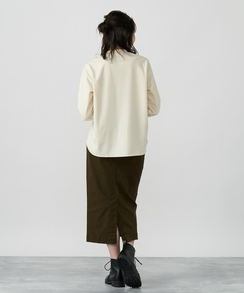 Pitta Re:)（ピッタリ）の「ショートラウンドテール スタンドカラー 長袖コーデュロイシャツ（シャツ/ブラウス・レディース・アイボリー/カーキオリーブ/ダークオレンジ・M/L/LL）」の15枚目の写真