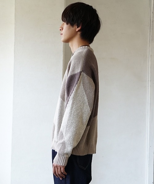 MinoriTY（マイノリティ）の「【MinoriTY】ふんわりサークル柄クルーネックニット セーター メンズ オーバーサイズ ビッグシルエット ルーズフィット 春服 冬服（ニット/セーター・メンズ・ブルー/グレイッシュベージュ/ブラック・M/L）」の10枚目の写真