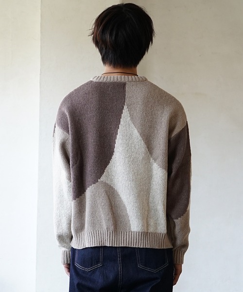 MinoriTY（マイノリティ）の「【MinoriTY】ふんわりサークル柄クルーネックニット セーター メンズ オーバーサイズ ビッグシルエット ルーズフィット 春服 冬服（ニット/セーター・メンズ・ブルー/グレイッシュベージュ/ブラック・M/L）」の11枚目の写真