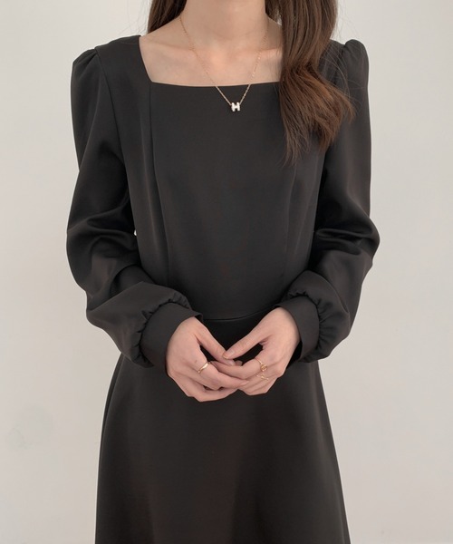 ECLIN（エクラン）の「スクエアネックAラインフレアワンピース（ワンピース・レディース・ブラック/ダークブラウン/ベージュ・M/L）」の20枚目の写真