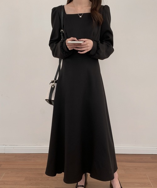 ECLIN（エクラン）の「スクエアネックAラインフレアワンピース（ワンピース・レディース・ブラック/ダークブラウン/ベージュ・M/L）」の17枚目の写真