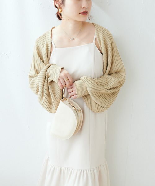 natural couture（ナチュラルクチュール）の「ショートボレロカーディガン（カーディガン/ボレロ・レディース・ライトベージュ/ベージュ/ブラック・FREE）」の12枚目の写真