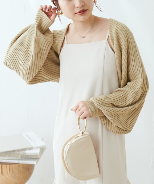 natural couture（ナチュラルクチュール）の「ショートボレロカーディガン（カーディガン/ボレロ・レディース・ライトベージュ/ベージュ/ブラック・FREE）」の11枚目の写真