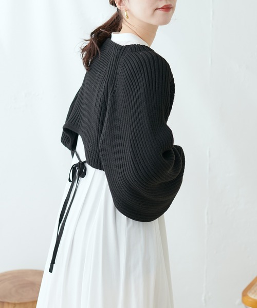 natural couture（ナチュラルクチュール）の「ショートボレロカーディガン（カーディガン/ボレロ・レディース・ライトベージュ/ベージュ/ブラック・FREE）」の5枚目の写真