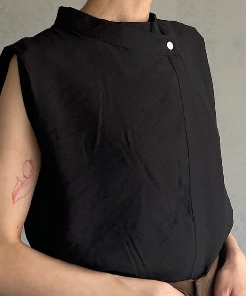 &g'aime（アンジェム）の「【&g’aime】しわ加工ノースリーブブラウス（シャツ/ブラウス・レディース・ブラック/ホワイト/グリーン・FREE）」の8枚目の写真