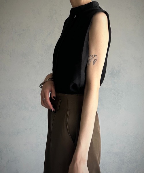 &g'aime（アンジェム）の「【&g’aime】しわ加工ノースリーブブラウス（シャツ/ブラウス・レディース・ブラック/ホワイト/グリーン・FREE）」の17枚目の写真