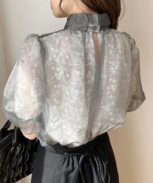 one after another NICE CLAUP(ワンアフターアナザーナイスクラップ)の「レース×シアーの華やかリボンブラウス(シャツ/ブラウス・レディース・グレー/オフホワイト/アイボリー・FREE)」の18枚目の写真