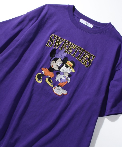 Disney(ディズニー)の「【Disney/ディズニー】アートワークデザイン 刺繍 ショートスリーブTシャツ(Tシャツ/カットソー・レディース・ベージュ系その他/グレー系その他/グリーン/パープル・M/L)」の4枚目の写真