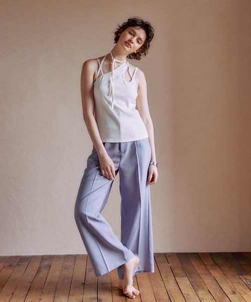 PUBLIC TOKYO(パブリックトウキョウ)の「【岐阜県産】クロスストリングカップインキャミソール/カップ付き(タンクトップ・レディース・ブラック/アイボリー・FREE)」の21枚目の写真