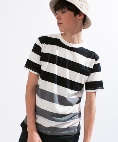 green label relaxing（グリーンレーベルリラクシング）の「GRADATION WIDE BORDER SS Tシャツ（Tシャツ/カットソー・メンズ・ブラック/ダークグリーン/ネイビー・MEDIUM/LARGE/X-LARGE/SMALL）」の2枚目の写真