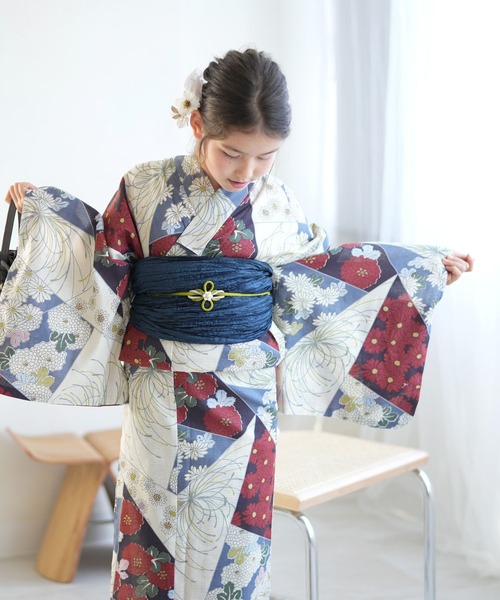 utatane(ウタタネ)の「ジュニア浴衣3点セット ひよこ商店 マーガレットブルー裂取文(浴衣・キッズ・ブルー・140cm/150cm)」の4枚目の写真
