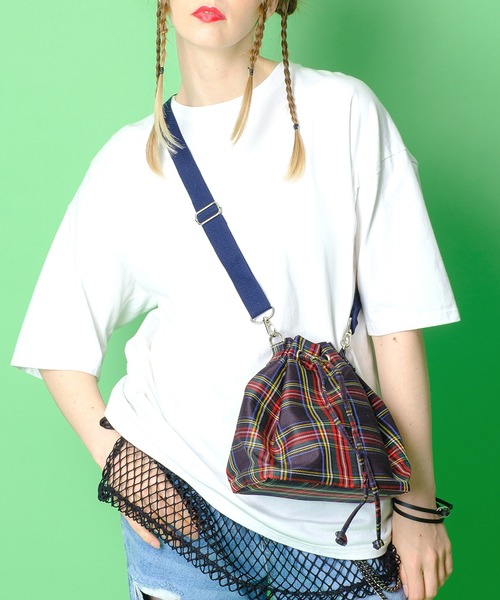 ankoROCK（アンコロック）の「an meets zakka チェック柄バケットショルダーバッグ（ショルダーバッグ・レディース・レッド/イエロー/ネイビー/ベージュ・ONE SIZE）」の3枚目の写真