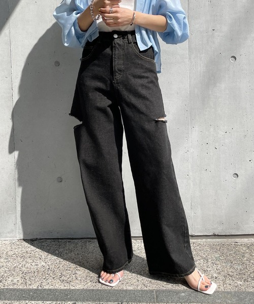 Chillfar（チルファー）の「ダメージワイドデニムパンツ（デニムパンツ・レディース・ライトブルー/ブラック/アイボリー/ブルー系/ブラック系/ホワイト系・MEDIUM/LARGE）」の4枚目の写真