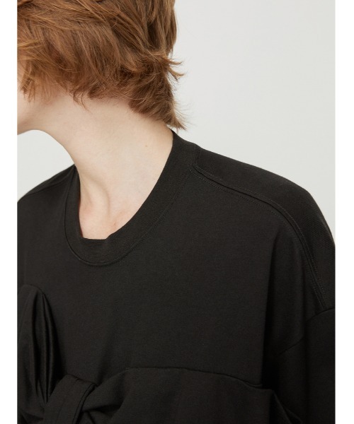 JNBY(ジェーエヌビーワイ)の「Bow-embellished Cotton T-shirt(Tシャツ/カットソー・レディース・ブラック/ホワイト・36/38/40)」の17枚目の写真