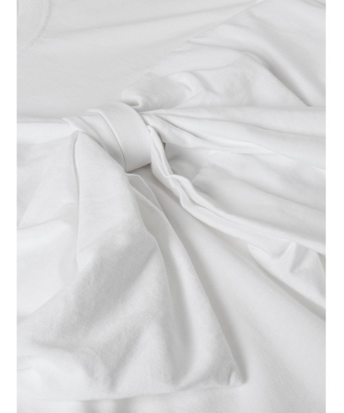 JNBY(ジェーエヌビーワイ)の「Bow-embellished Cotton T-shirt(Tシャツ/カットソー・レディース・ブラック/ホワイト・36/38/40)」の20枚目の写真